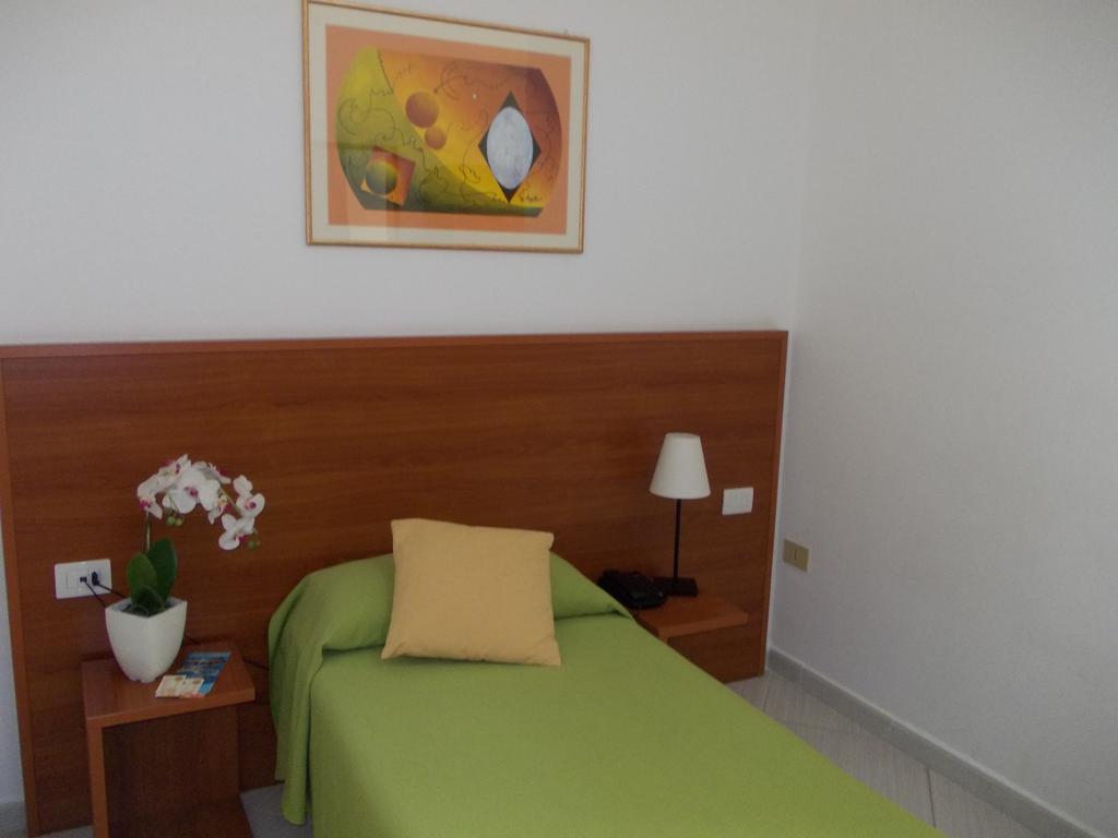 Hotel Solaria Rodi Garganico Εξωτερικό φωτογραφία