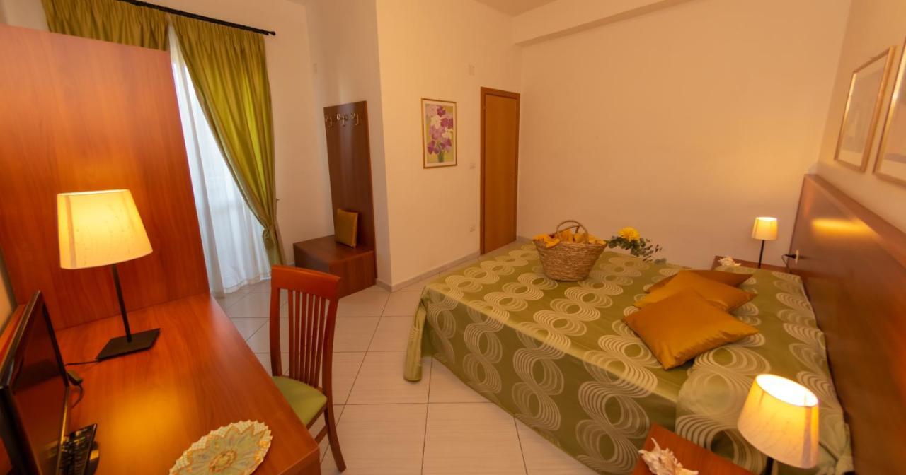 Hotel Solaria Rodi Garganico Εξωτερικό φωτογραφία