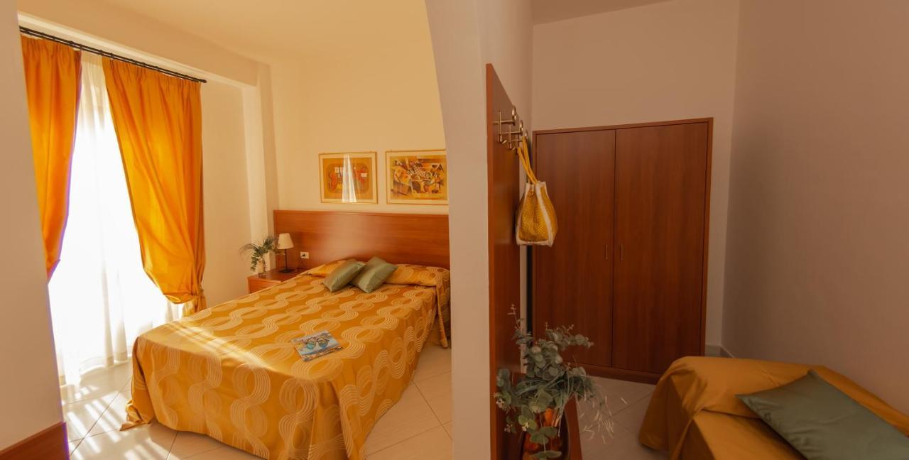 Hotel Solaria Rodi Garganico Εξωτερικό φωτογραφία