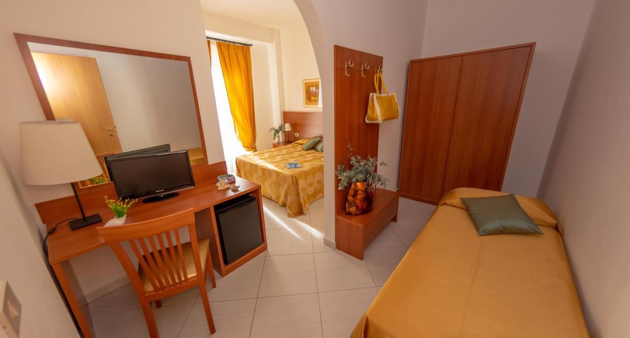 Hotel Solaria Rodi Garganico Εξωτερικό φωτογραφία