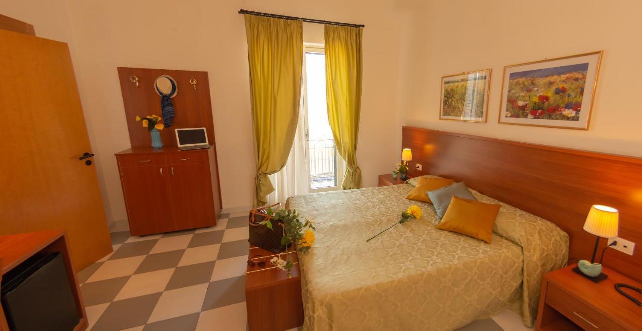 Hotel Solaria Rodi Garganico Εξωτερικό φωτογραφία